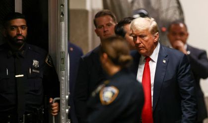 Juíza rejeita ordem de silêncio contra Trump em caso de documentos confidenciais