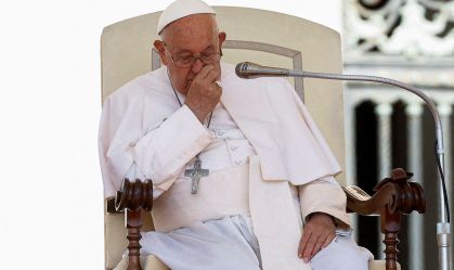 Papa defende homilias curtas para evitar cochilos em celebrações