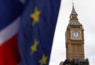 À medida que a Europa vira à direita, por que se prevê vitória da esquerda no Reino Unido?