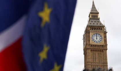 À medida que a Europa vira à direita, por que se prevê vitória da esquerda no Reino Unido?