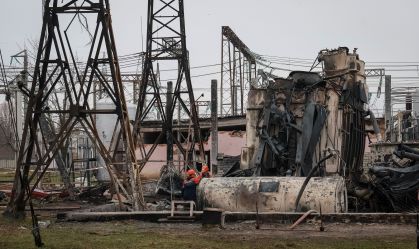 Lituânia doa usina elétrica à Ucrânia para combater apagões