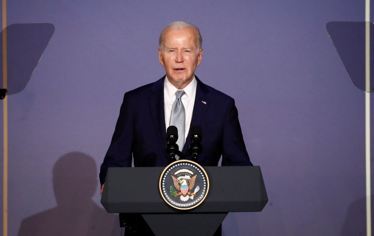 O presidente dos EUA, Joe Biden, em coletiva de imprensa ao lado do presidente ucraniano, Volodymyr Zelenskiy, após reunião bilateral à margem da cimeira do G7, em Fasano, Itália / 13/06/2024 REUTERS/Alessandro Garofalo