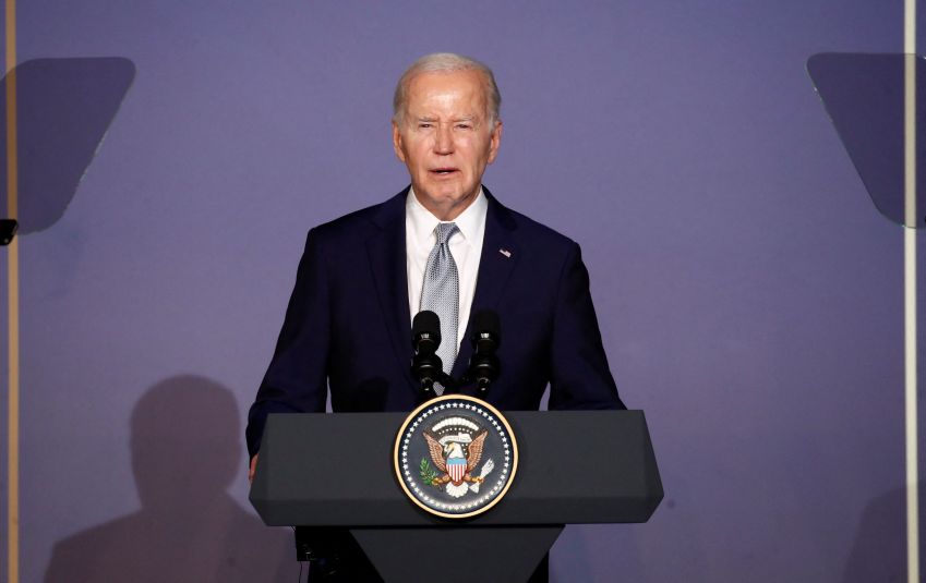 O presidente dos EUA, Joe Biden, em coletiva de imprensa ao lado do presidente ucraniano, Volodymyr Zelenskiy, após reunião bilateral à margem da cimeira do G7, em Fasano, Itália / 13/06/2024 REUTERS/Alessandro Garofalo