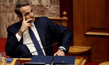 Premiê grego faz reforma ministerial após mau desempenho na eleição do Parlamento Europeu