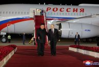 Putin e Kim Jong-un fazem reunião fechada para discutirem 