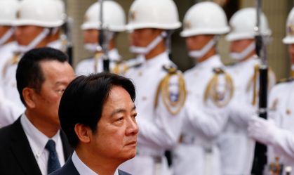 Presidente de Taiwan diz que somente força militar pode manter paz com China