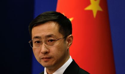 China nega participação na guerra na Ucrânia após falas de Zelensky