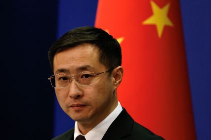 Lin Jian, porta-voz do Ministério das Relações Exteriores da China, durante entrevista coletiva em Pequim