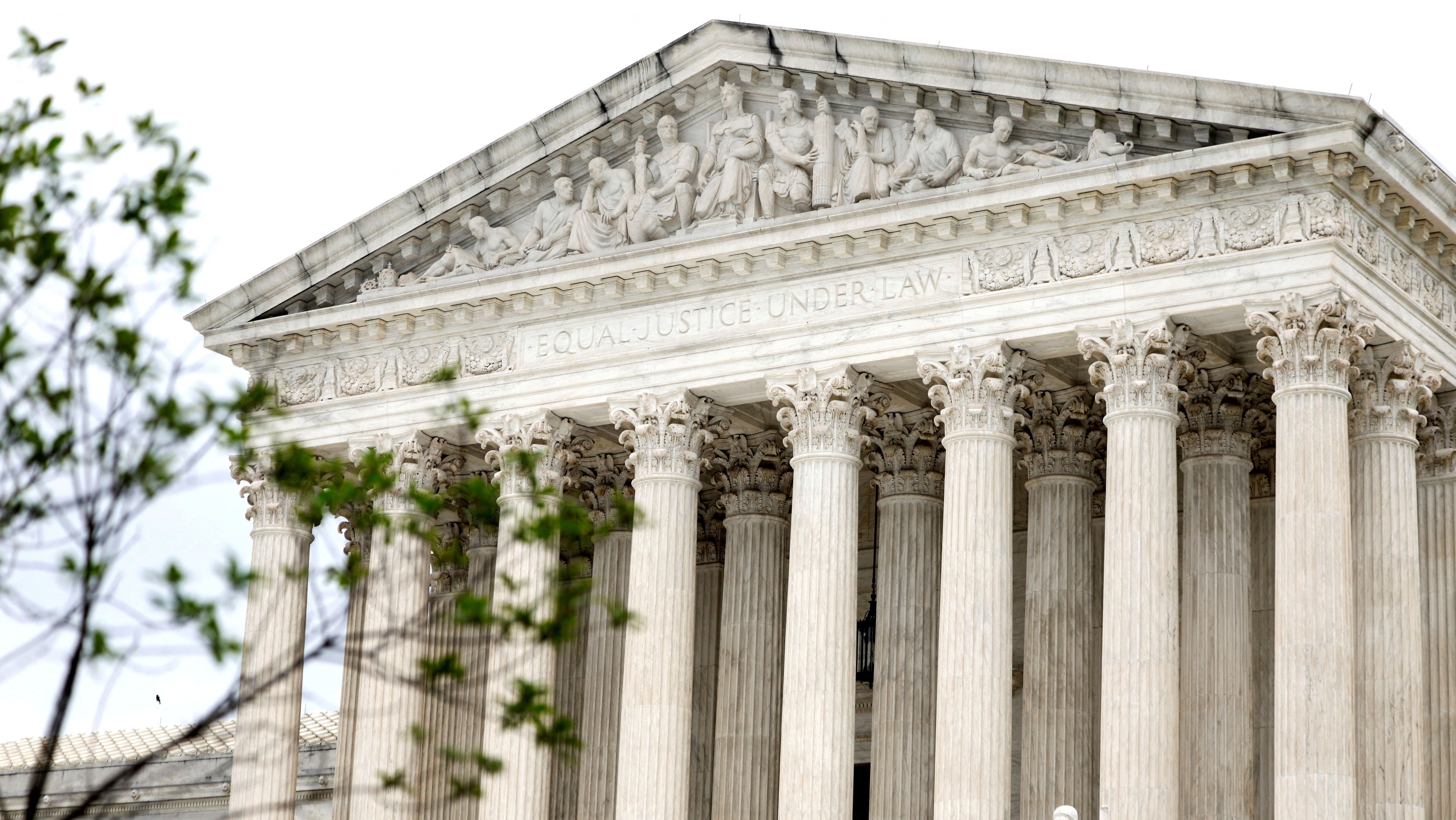 Suprema Corte dos EUA analisará proibição de alunos trans em times