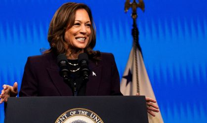 Kamala Harris consegue número suficiente de votos de delegados para oficializar candidatura