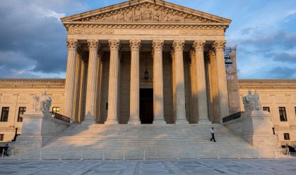Suprema Corte apoia Trump em caso de deportações sob lei de guerra
