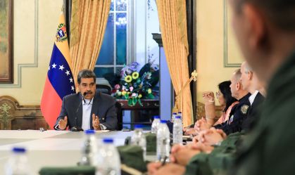 Venezuela: militares declaram alerta após EUA subirem recompensa por Maduro