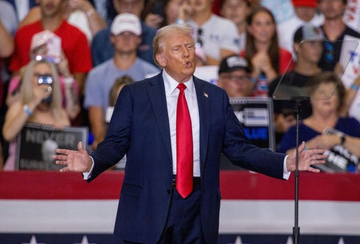 Candidato republicano à Presidência dos EUA, Donald Trump, durante comício em St. Cloud, no Estado norte-americano de Minnesota / 27/07/2024 REUTERS/Carlos Osorio