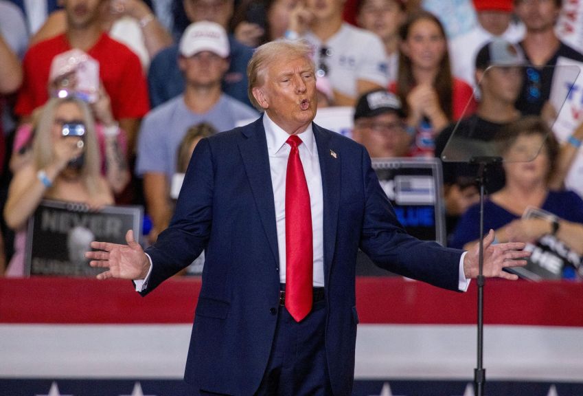 Candidato republicano à Presidência dos EUA, Donald Trump, durante comício em St. Cloud, no Estado norte-americano de Minnesota / 27/07/2024 REUTERS/Carlos Osorio