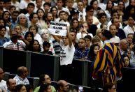 Audiência do Papa Francisco é interrompida por ativistas contra touradas