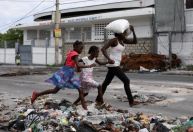 Mais de 10.000 haitianos fugiram de ataques de gangues na última semana, diz ONU
