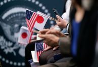 Ministro: Japão e EUA devem basear reuniões em acordos cambiais anteriores