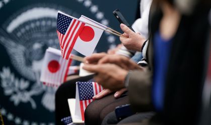 Ministro: Japão e EUA devem basear reuniões em acordos cambiais anteriores