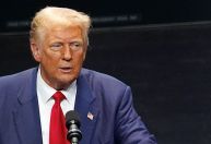 Análise: Visão extrema de Trump para os EUA aumenta pressão sobre Kamala Harris
