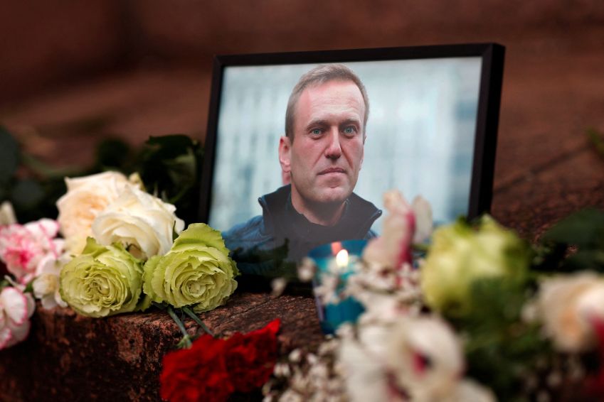 Homenagem a Alexei Navalny em Paris / 16/2/2024 REUTERS/Gonzalo Fuentes