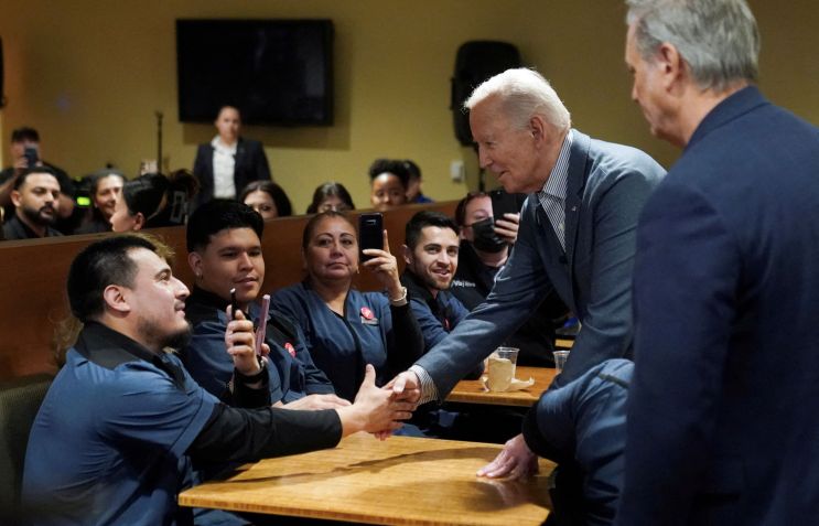 Biden durante evento em Las Vegas / 5/2/2024 REUTERS/Kevin Lamarque