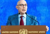 ONU pede investigação sobre valas comuns em dois hospitais de Gaza