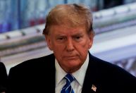 Trump não pode pagar fiança de R$ 2,3 bi em caso de fraude, dizem advogados