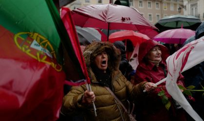 Partidos finalizam campanhas antes da eleição em Portugal marcada para domingo