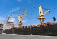 Rebeldes do Iêmen dizem ter atacado navios ocidentais