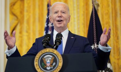 Biden sanciona lei de financiamento do governo