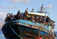Análise: Partidos do centro europeu acenam à ultradireita para barrar imigração