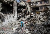 Autoridades de Gaza exumam quase 400 corpos de Hospital após saída de Israel