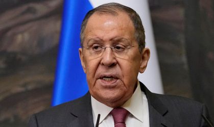 Rússia pode adotar medidas de dissuasão nuclear se os EUA implantarem mísseis na Europa, diz Lavrov
