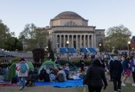 Universidade de Columbia cancela cerimônia de formatura após protestos