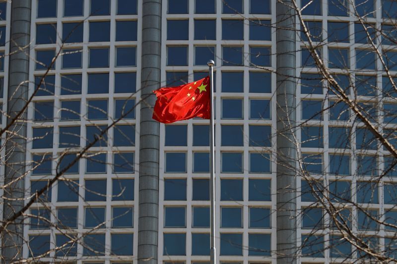 Bandeira da China do lado de fora do Ministério das Relações Exteriores do país, em Pequim