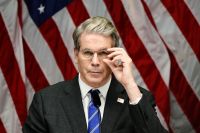 Bessent diz que carne cara é culpa dos imigrantes nos EUA