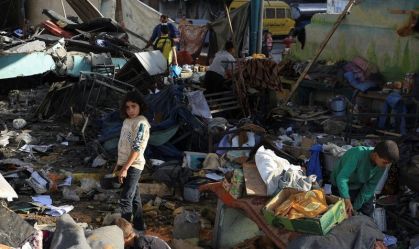 Israel usa munições dos EUA para atacar abrigos escolares em Gaza, diz ONG