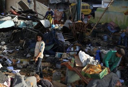 Israel usa munições dos EUA para atacar abrigos escolares em Gaza, diz ONG
