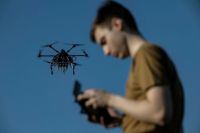 Reino Unido promete entregar 100 mil drones à Ucrânia até abril de 2026
