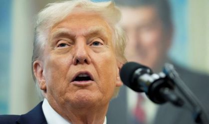 Trump ganha aval da Suprema Corte para política de passaportes anti-trans