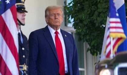 O presidente dos EUA, Donald Trump, antes de receber o